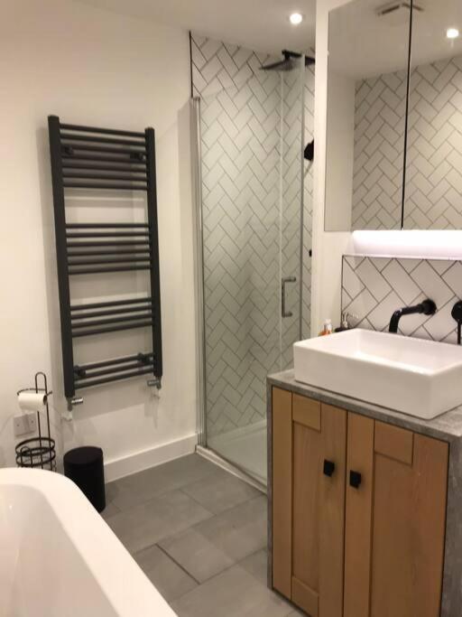 New Town House With *Free Allocated Parking* Lejlighed Brighton Eksteriør billede