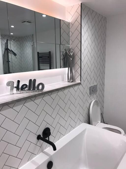 New Town House With *Free Allocated Parking* Lejlighed Brighton Eksteriør billede